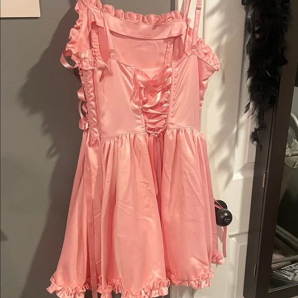 Pink Ruffled satin Dress - Picture 4 of 9